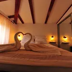 Luxury Alba With Pool *