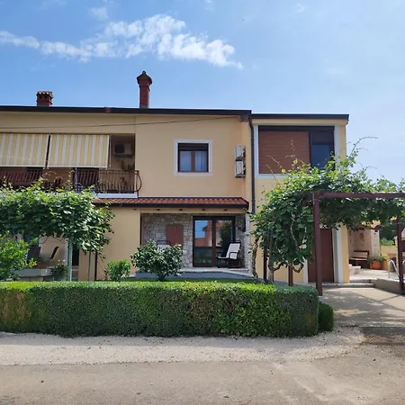 Apartman Luxury Alba With Pool