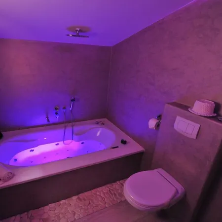 Luxury Alba With Pool