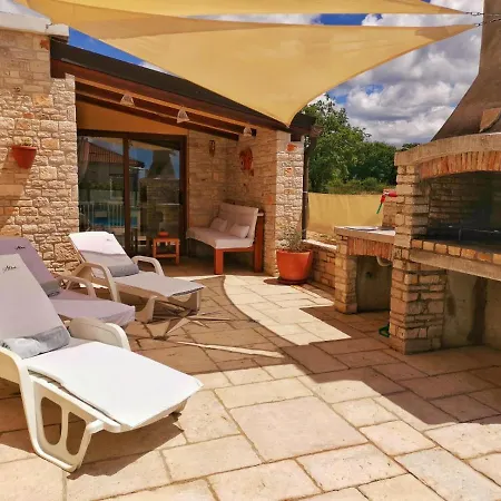 Apartment Luxury Alba With Pool