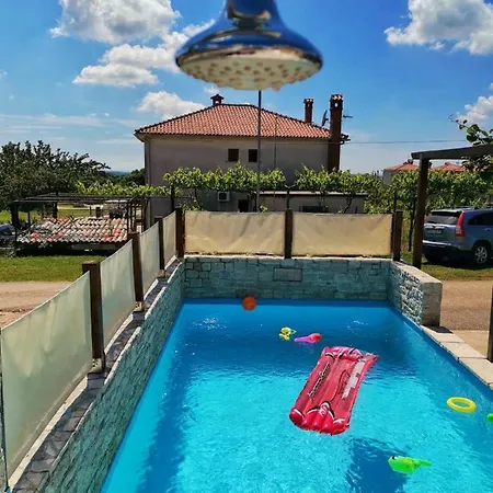 Luxury Alba With Pool Apartamento Kanfanar