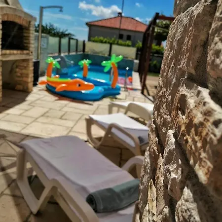 Luxury Alba With Pool