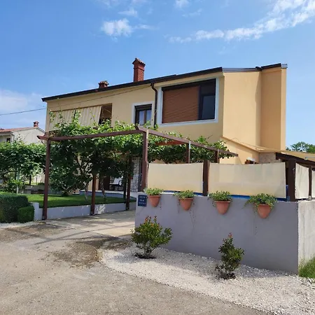 Luxury Alba With Pool Apartment Kanfanar