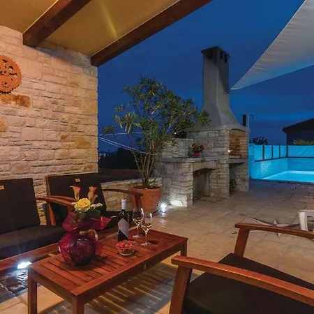 Luxury Alba With Pool